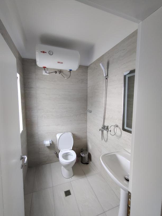 Unique Hotel Gramsh ภายนอก รูปภาพ