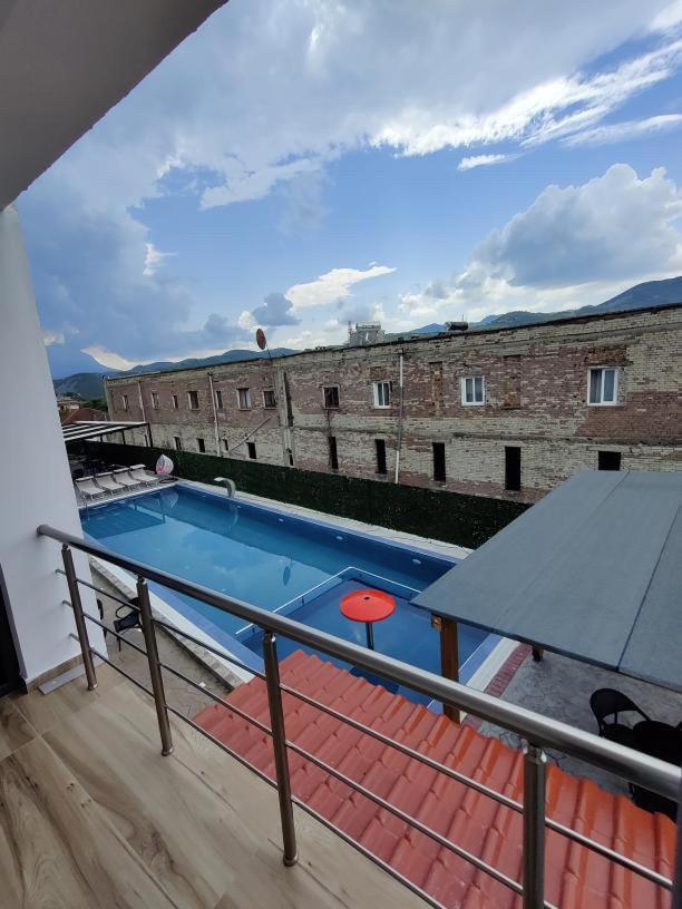 Unique Hotel Gramsh ภายนอก รูปภาพ